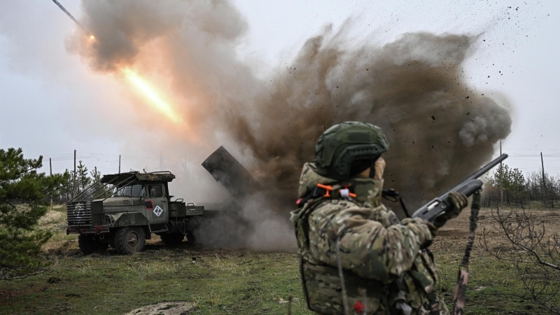 ВС России нанесли поражение складам боеприпасов ВСУ в 140 районах