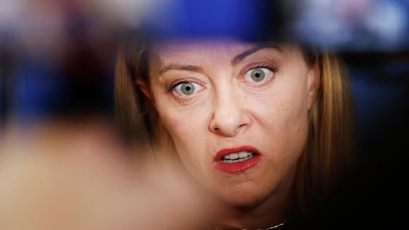 "Выглядит смехотворно": в Италии набросились на Мелони из-за России