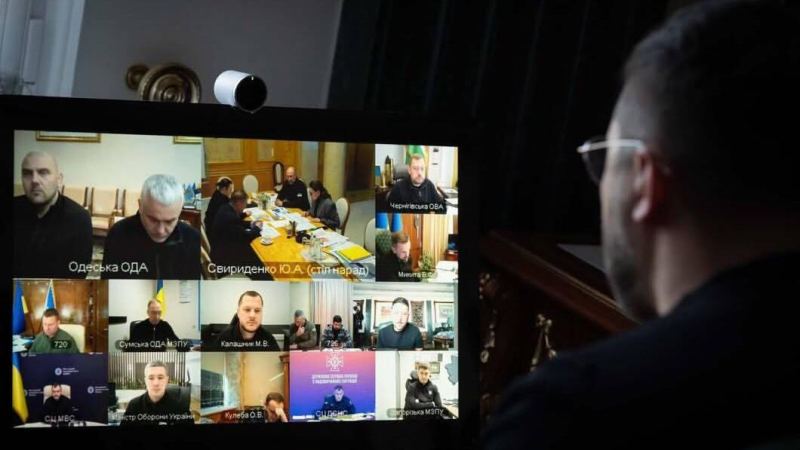 Зеленского подняли на смех на Украине из-за постановочных фотографий