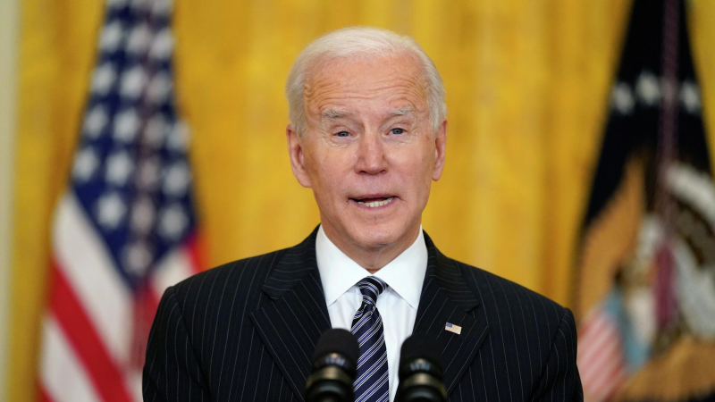 Байдена заметили на коммерческом авиарейсе