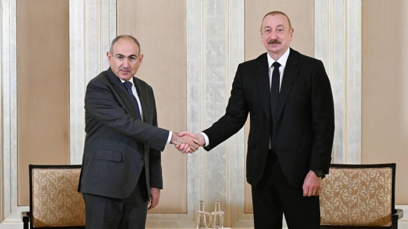 Баку и Ереван показали сильную политическую волю, заявил Алиев