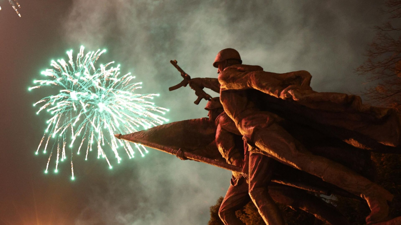 День защитника отечества &mdash; 23 февраля: история, традиции и смысл праздника