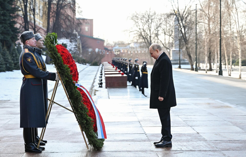 День защитника Отечества (23 февраля): история, значение и традиции
