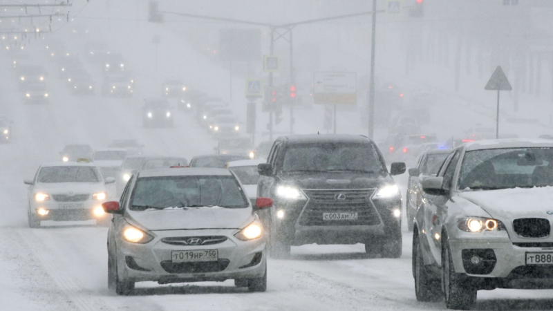 Из-за снегопада в четверг в Москве ожидаются пробки до 9 баллов