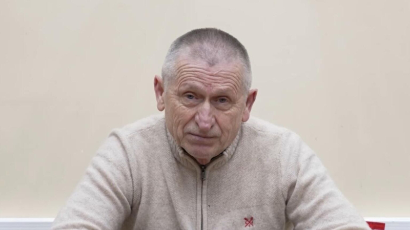 Корба признался, что ему платили две тысячи долларов в месяц за слежку
