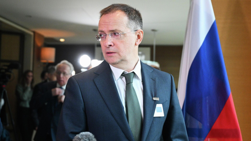 Мединский пошутил об уроках истории после переговоров в Женеве