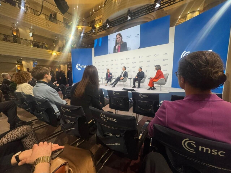 "Много людей просто ушли": Зеленский оконфузился на конференции в Мюнхене