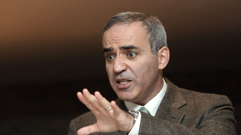 Мосгорсуд признал законным заочный арест Каспарова*