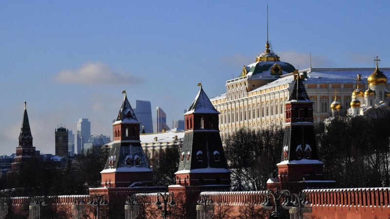 Москве хорошо известно о поставщиках нефти в Индию, заявил Песков