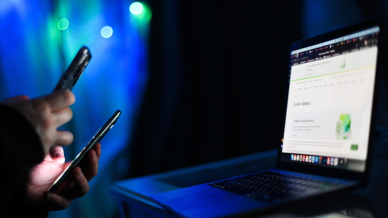 Названы самые популярные схемы обмана россиян к 23 февраля