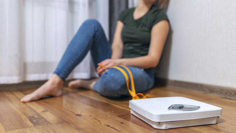 Нутрициолог рассказала, когда начинать худеть к лету