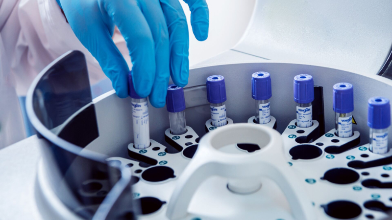 Около тысячи детей получили лекарства за пять лет работы "Круга добра"