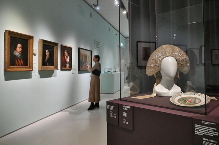 От Николая I до Сталина: как маскарады меняли историю России