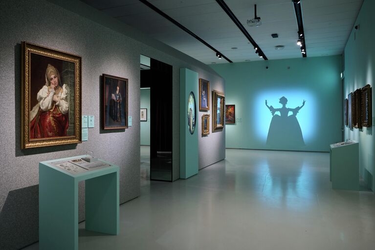 От Николая I до Сталина: как маскарады меняли историю России