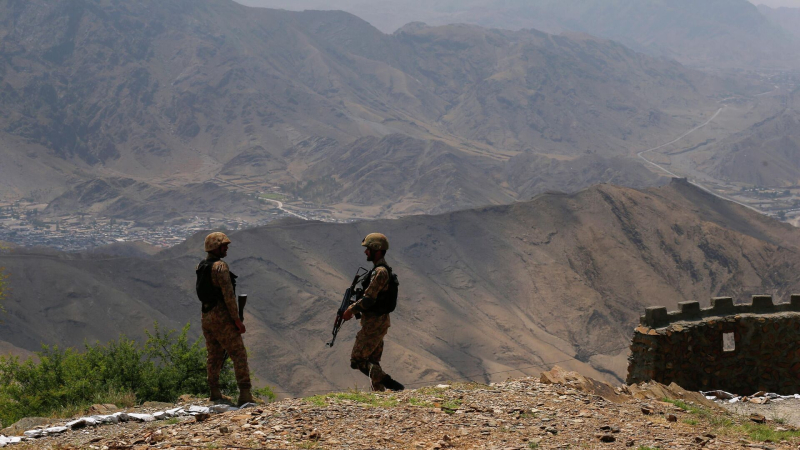 Пакистан сообщил о 36 погибших на границе афганских военных