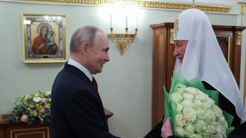 Патриарх Кирилл поблагодарил Путина за взаимодействие церкви и государства