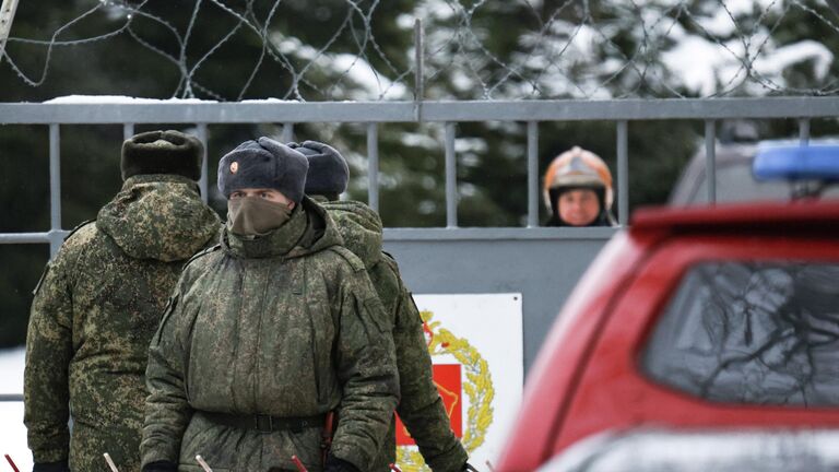 Появились кадры с места обрушения здания военной полиции в Сертолово