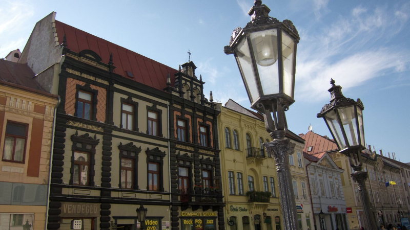 Проукраински настроенные граждане атаковали советский мемориал в Словакии