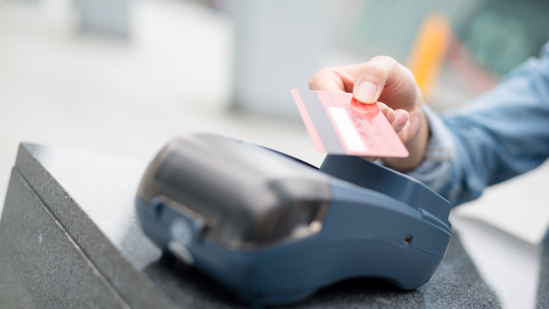 Раскрыто, как банки изменят условия обслуживания карт уже в марте