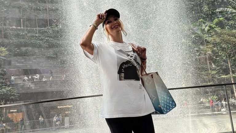 Релакс на Мальдивах и экстрим в Антарктике: как отдыхают российские звезды