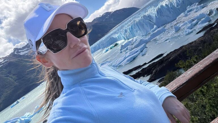 Релакс на Мальдивах и экстрим в Антарктике: как отдыхают российские звезды