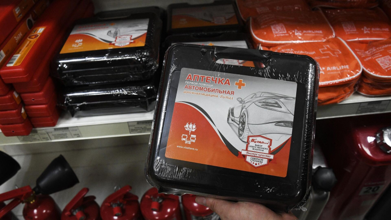 Россиянам рассказали, что стоит положить в автомобильную аптечку