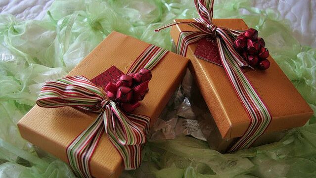 Россияне рассказали, какие подарки считают лучшими для себя