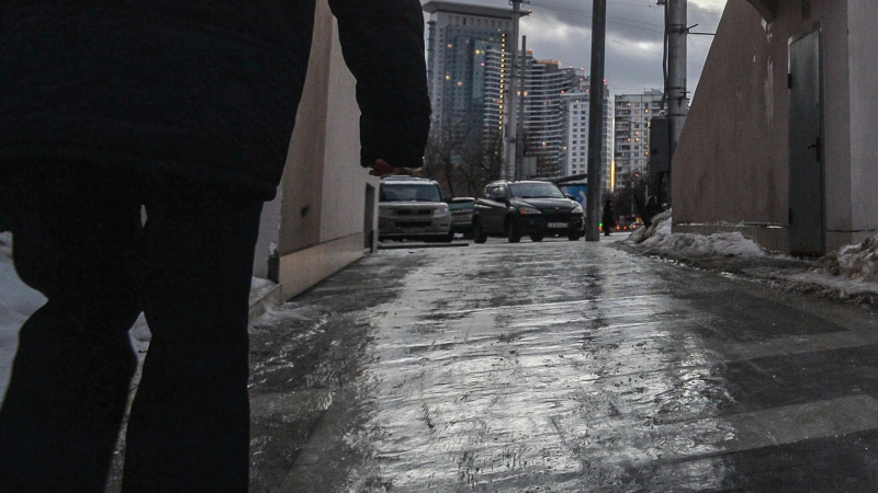 Сильная гололедица ожидает москвичей в воскресенье, сообщила синоптик