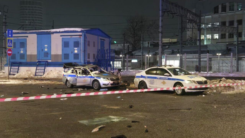 СК опубликовал фото поврежденной у Савеловского вокзала патрульной машины