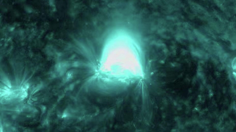 Солнце установило рекорд XXI века по числу мощных вспышек в одной области