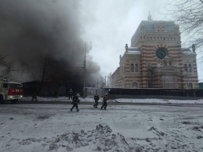 В историческом центре Самары загорелся жилой дом