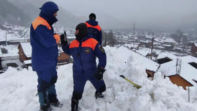 В КЧР четыре гостевых дома пострадали при сходе лавины