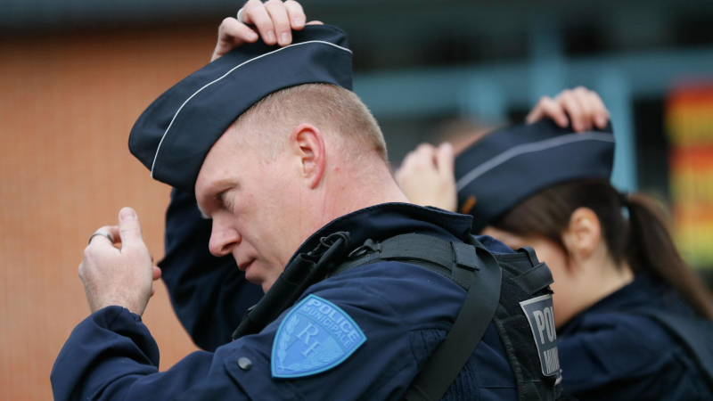 В Париже неизвестные нанесли свастику и призывы к убийству на памятник