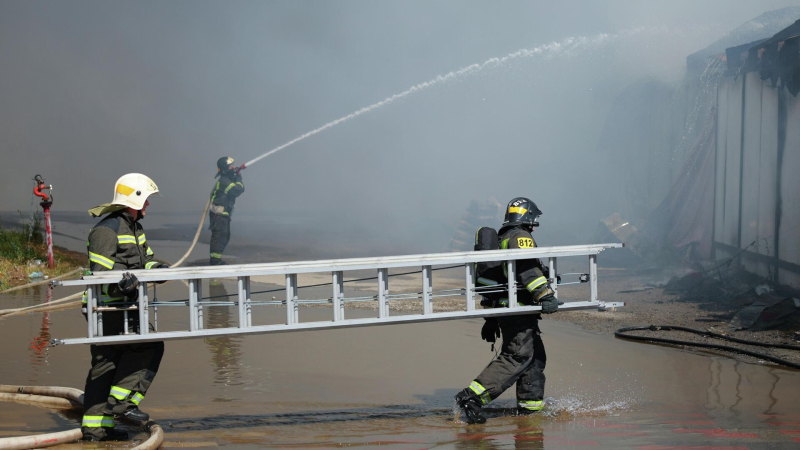 В Ставрополе локализовали пожар в спортивном магазине