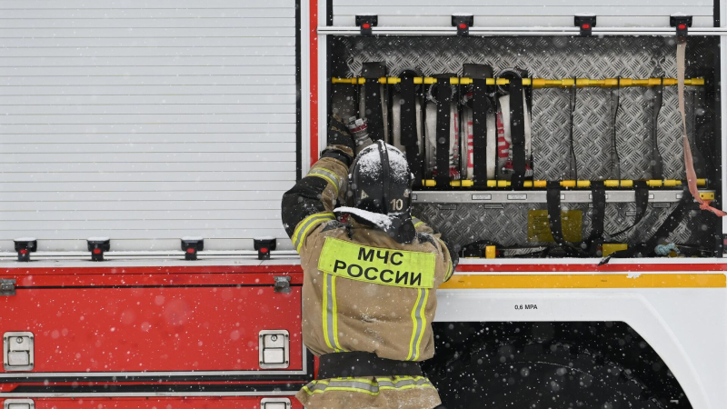 В строящемся ЖК в Подмосковье загорелись бытовки