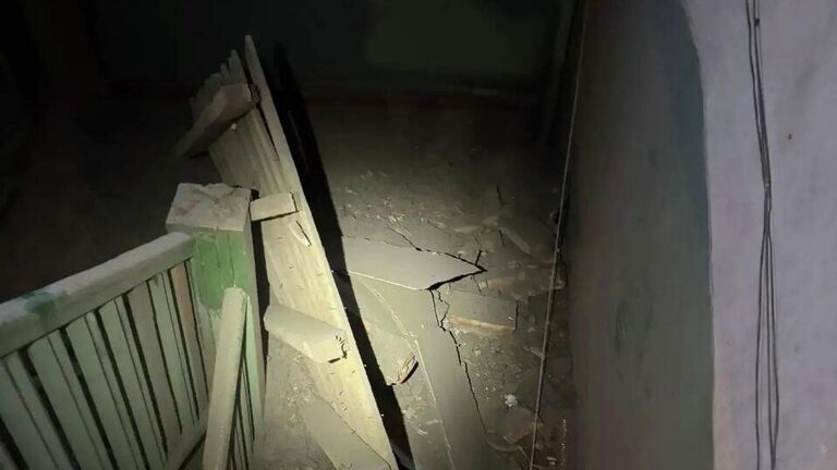 В Ульяновске в аварийном доме обрушился потолок