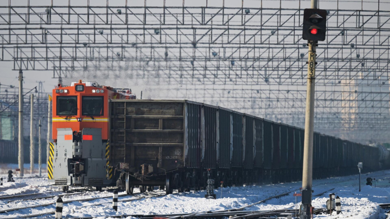 В Забайкалье сошли с рельсов более десяти вагонов с углем