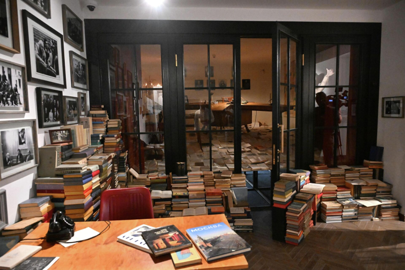 Заглянуть за кулисы: в какие театры пускают на экскурсии