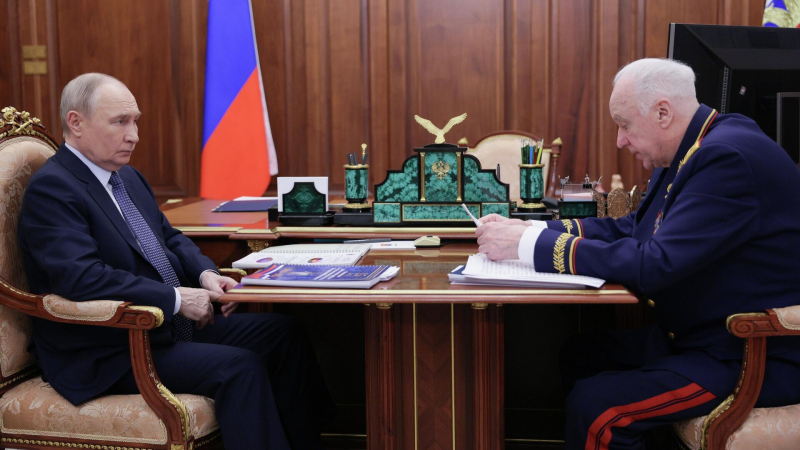 Бастрыкин доложил Путину о борьбе с подростковой преступностью
