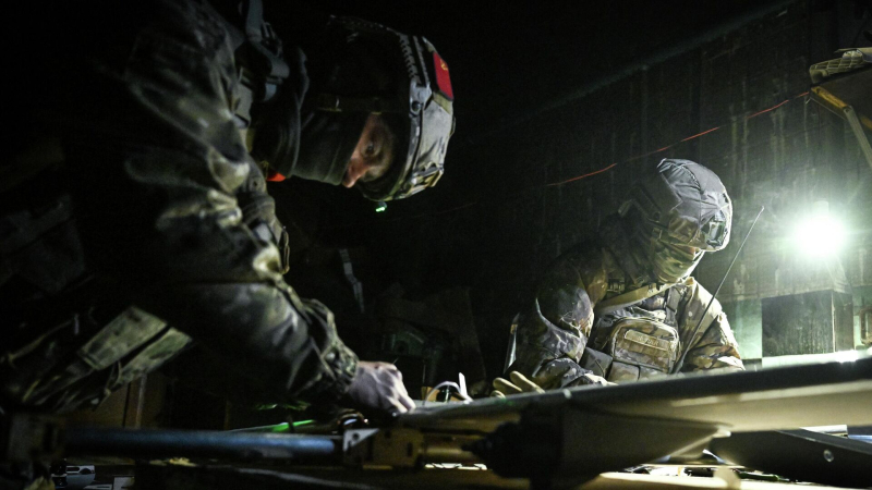 Морпехи уничтожили ангар с бронетехникой ВСУ на Красноармейском направлении