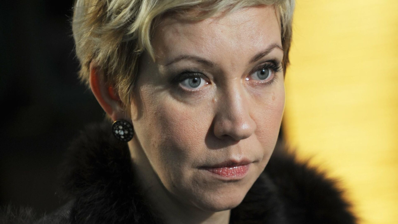 Суд увеличил до семи лет заочный срок телеведущей Лазаревой*