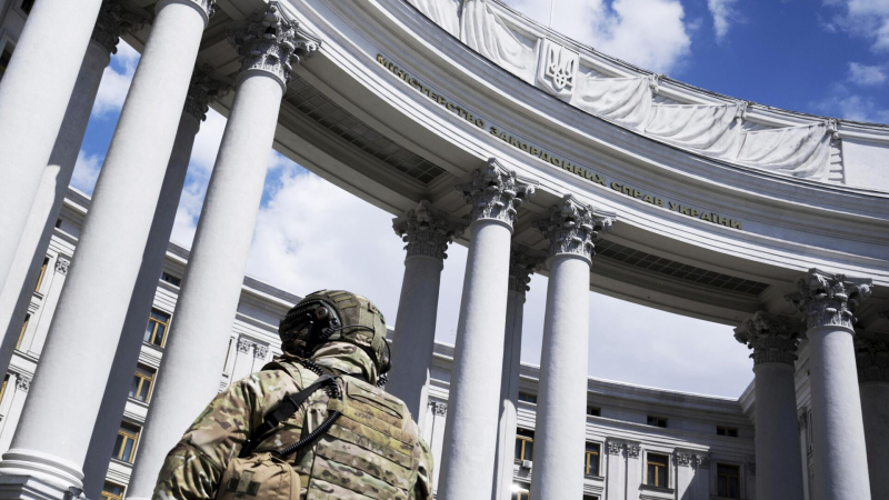 Украина утверждает, что Венгрия похитили семь инкассаторов