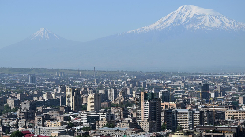 В Армении задержали подозреваемого в нападении на здание СНБ
