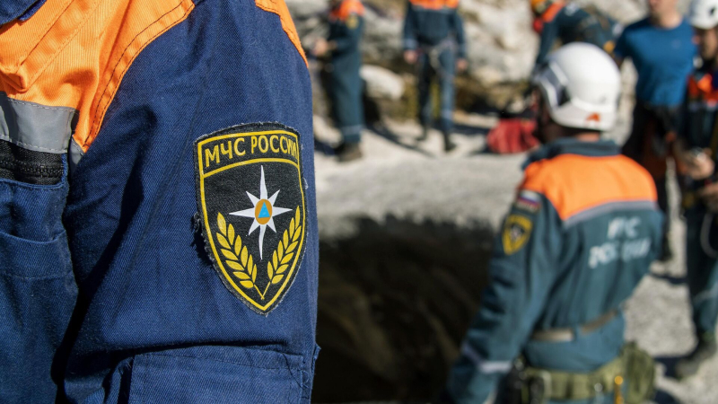 В Донецке украинский дрон влетел в окно пятого этажа