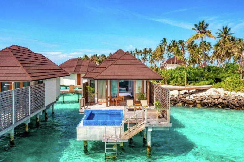 Вместо Дубая и Абу-Даби. Куда поехать за безопасным пляжным отдыхом в марте