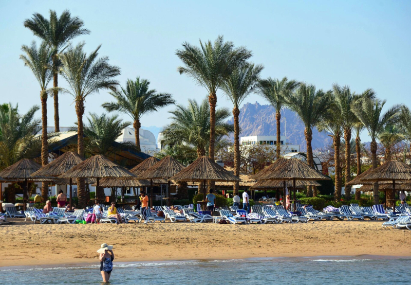 Вместо Дубая и Абу-Даби. Куда поехать за безопасным пляжным отдыхом в марте